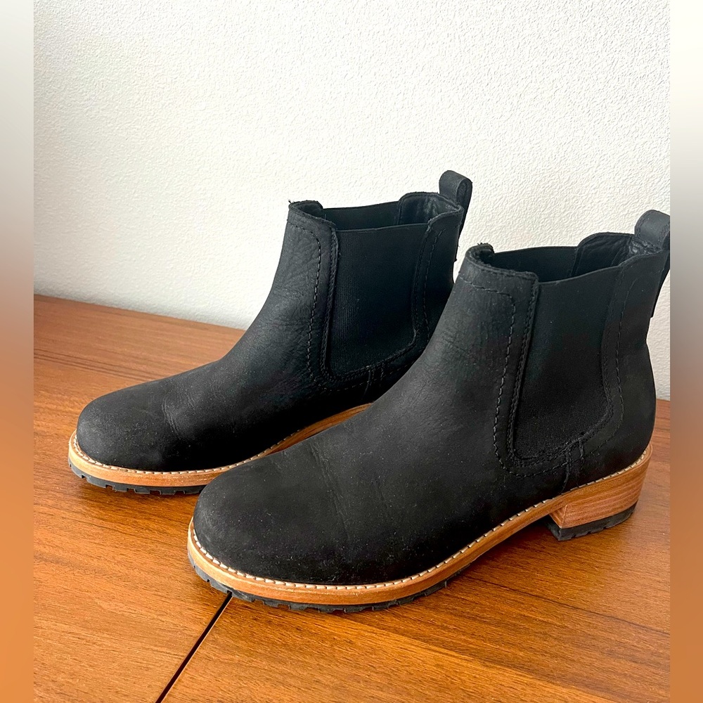 Portland Leather Women’s Black Chelsea Boots
